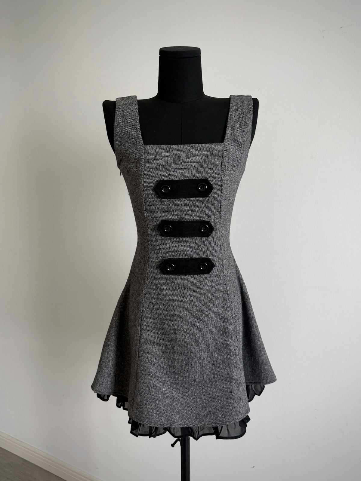 Lace Gray|Limited‑run Retro‑Inspired Long Pinafore Dress, Wool‑Blend with Strap‑Loops & Double‑Breasted Buttons