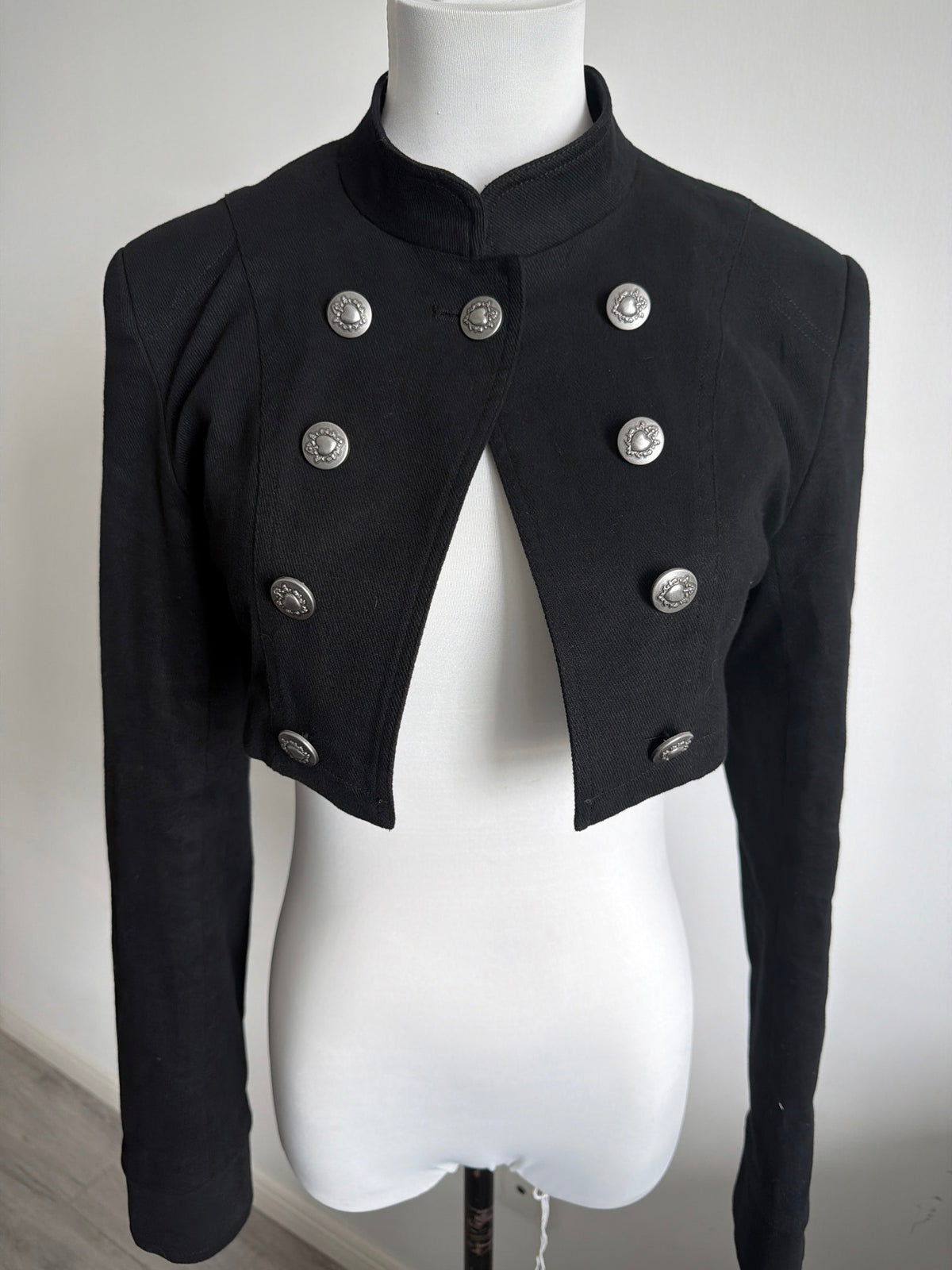 Lace Gray｜Stand‑Collar Dark‑Aesthetic Double‑Breasted Twill Cropped Jacket