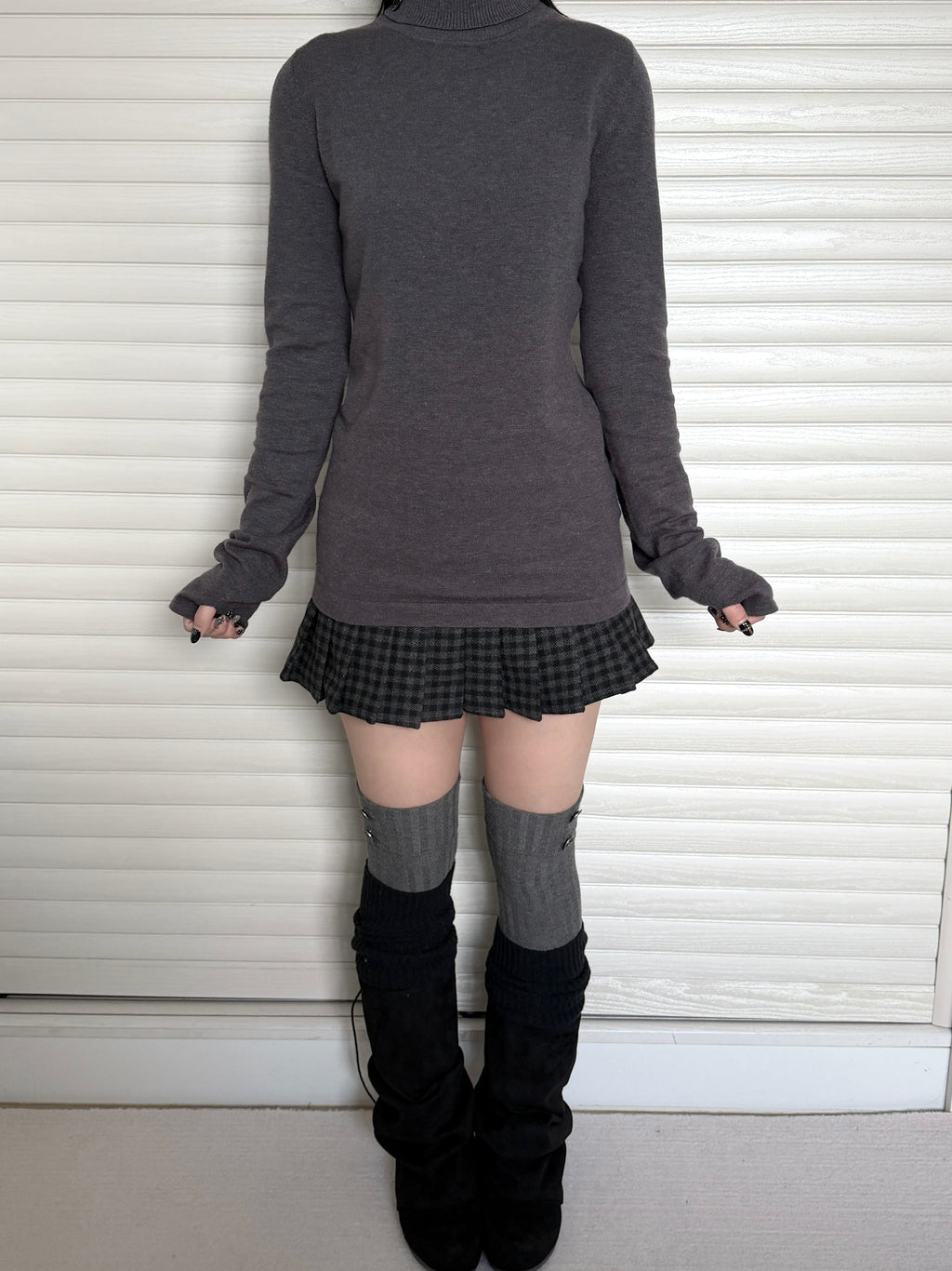 Lace Gray｜Turtleneck warm base sweater with button design and thumbhole cuffs