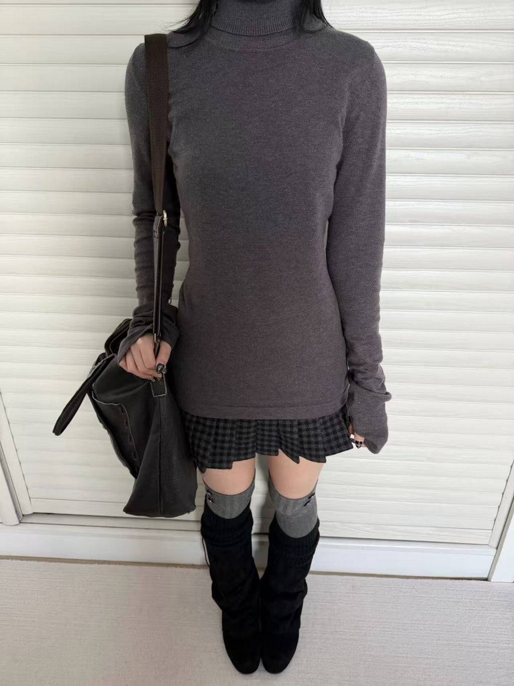 Lace Gray｜Turtleneck warm base sweater with button design and thumbhole cuffs