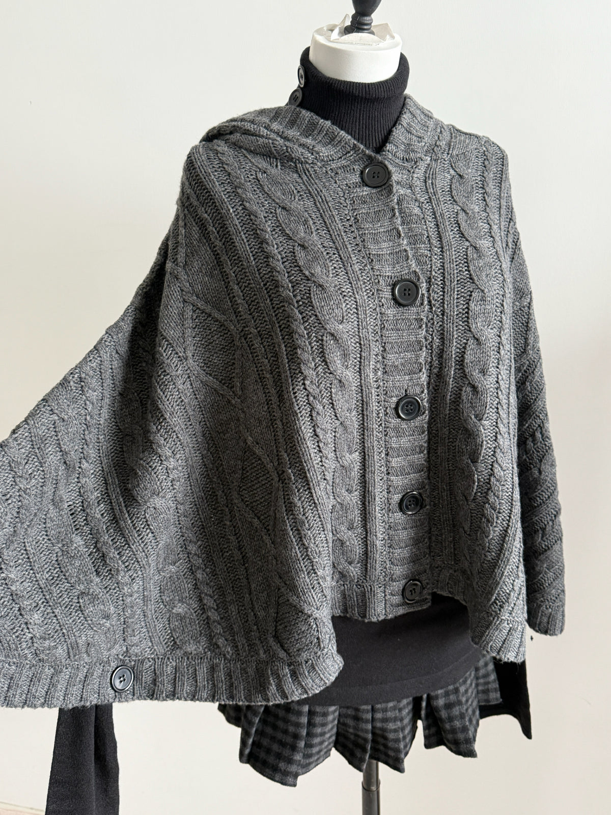 Lace Gray｜Vintage vibe Knit Hooded poncho Batwing Loose